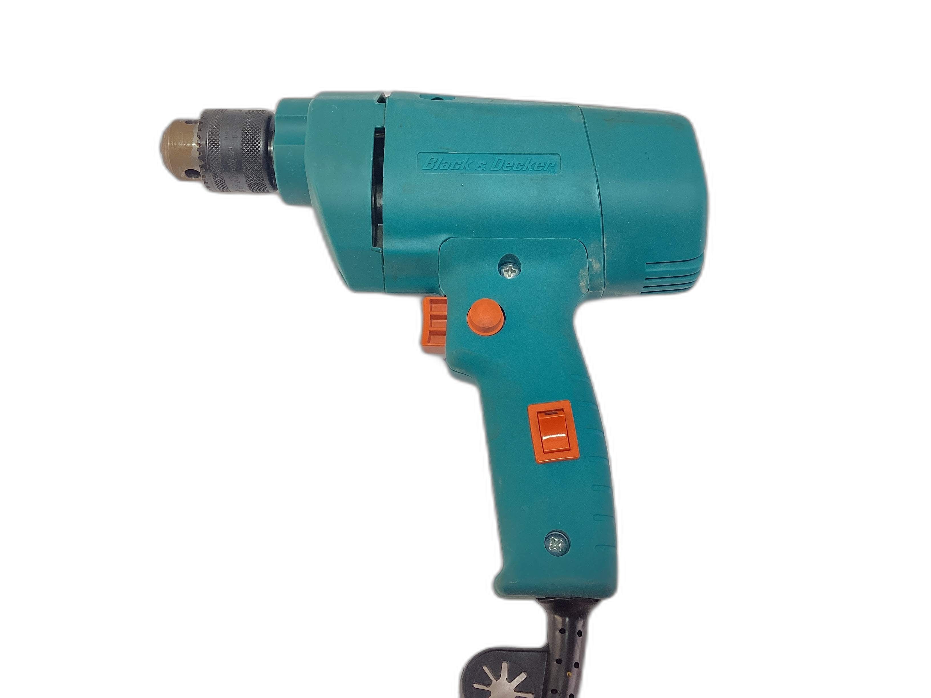 Taladro Electrico Black And Decker d112-s1 de segunda mano · Taladros — Bueno