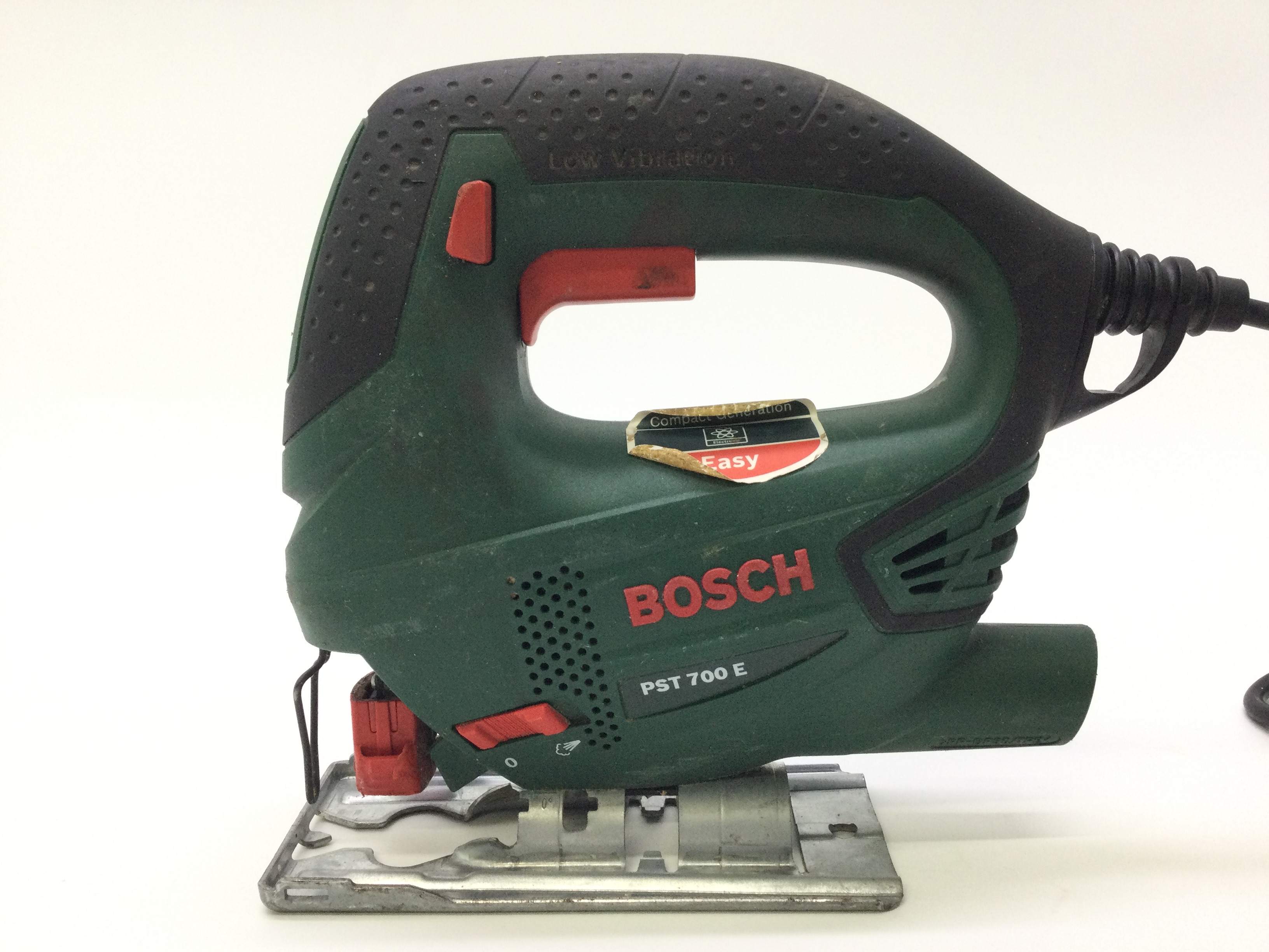 Sierra Calar Bosch Pst 700 e de segunda mano · Sierras — Con uso (3)