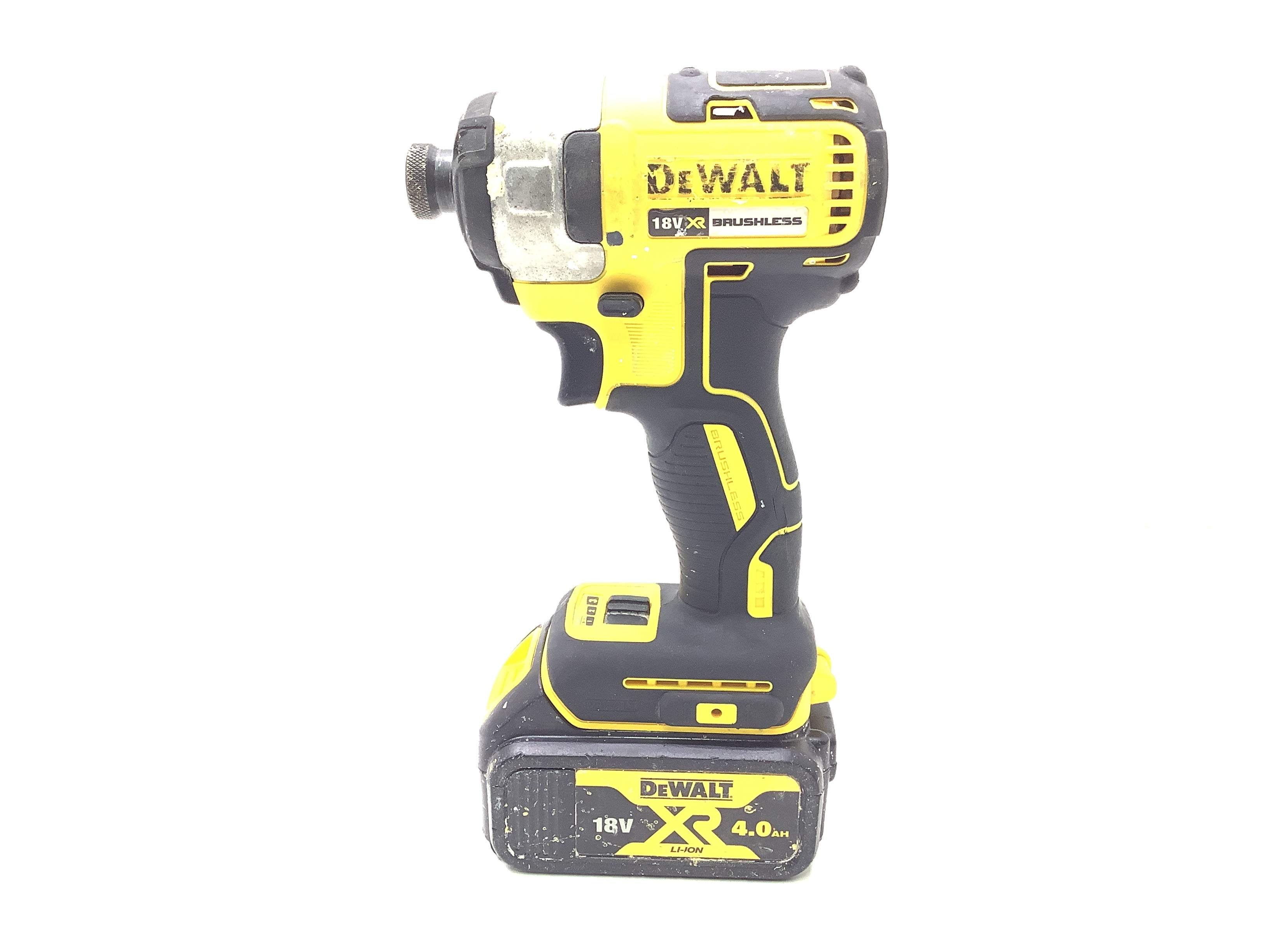 Atornillador a Bateria Dewalt dcf887 de segunda mano · Atornilladores — Con uso (3)