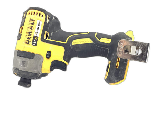 Atornillador a Bateria Dewalt dcf887 de segunda mano · Atornilladores — Con uso