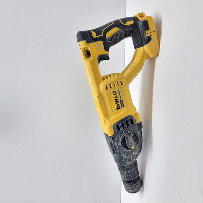 Taladro a Bateria Dewalt dch133 de segunda mano · Taladros — Con uso