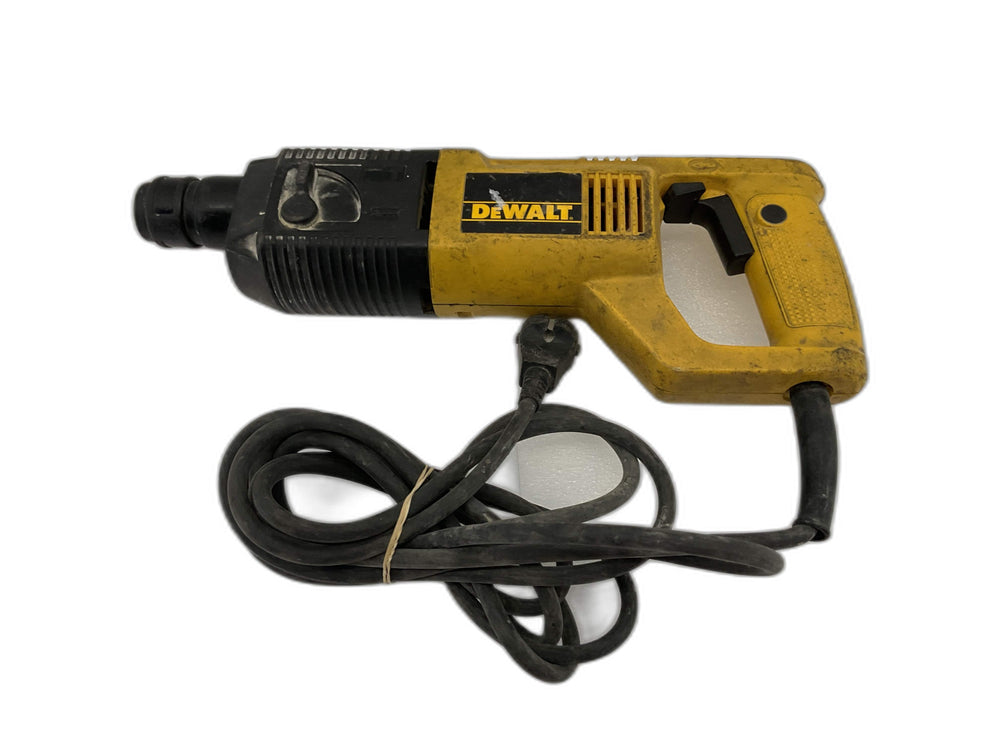 Sierra Sable Dewalt dw550 de segunda mano · Sierras — Con uso