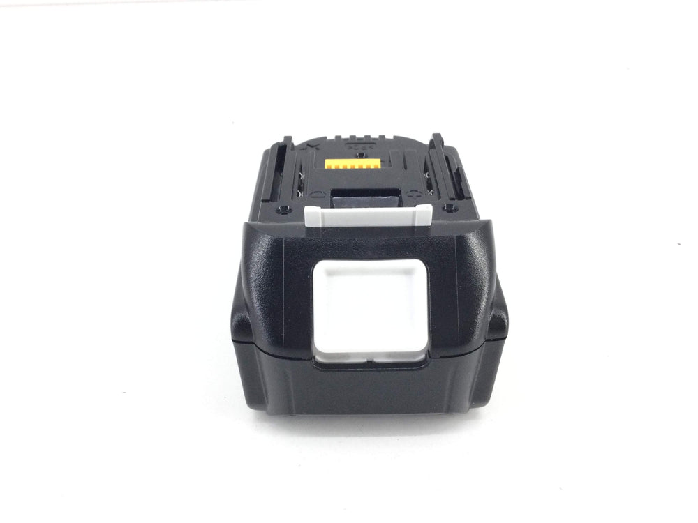 Bateria Makita 18 v 5.0 ah de segunda mano · Baterías — Con uso