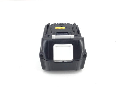 Bateria Makita 18 v 5.0 ah de segunda mano · Baterías — Con uso