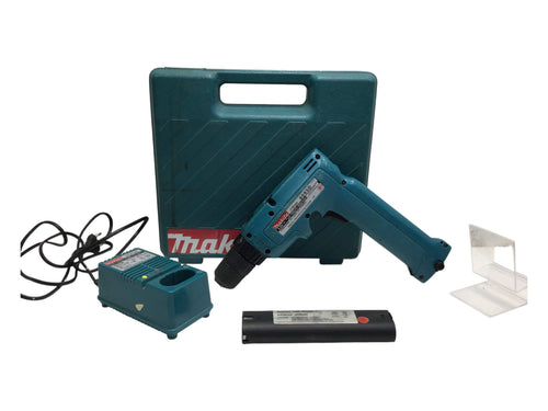 Atornillador a Bateria Makita 6095d de segunda mano · Atornilladores — Con uso