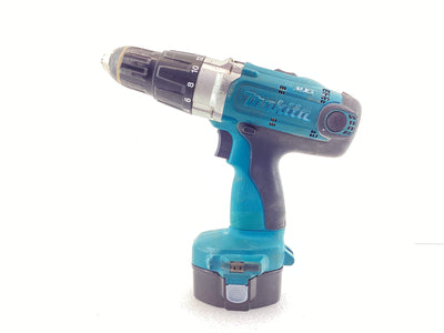 Taladro a Bateria Makita 8434d de segunda mano · Taladros — Con uso