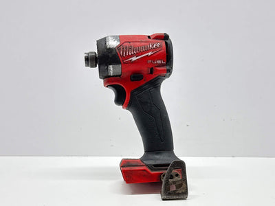 Atornillador a Bateria Milwaukee Fuel m18 de segunda mano · Atornilladores — Como nuevo