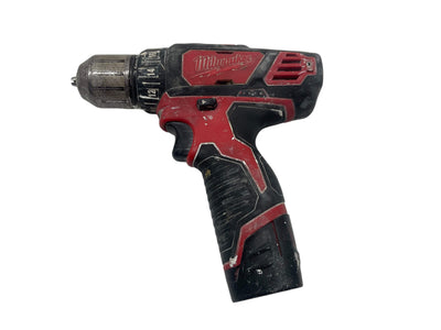 Atornillador a Bateria Milwaukee m12 Bdd de segunda mano · Atornilladores — Con uso
