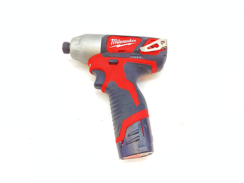 Atornillador a Bateria Milwaukee m12 Bid de segunda mano · Atornilladores — Revisado