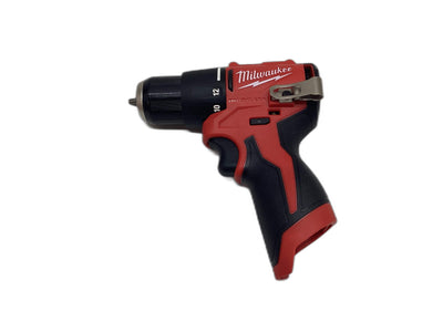 Taladro a Bateria Milwaukee m12 blpdrc-202c de segunda mano · Taladros — Como nuevo