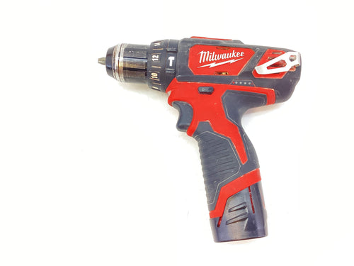 Atornillador a Bateria Milwaukee m12 Bpd de segunda mano · Atornilladores — Revisado