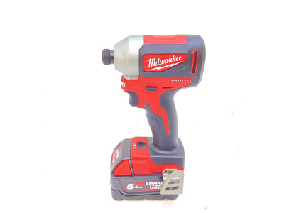 Atornillador a Bateria Milwaukee m18 blid2 de segunda mano · Atornilladores — Revisado