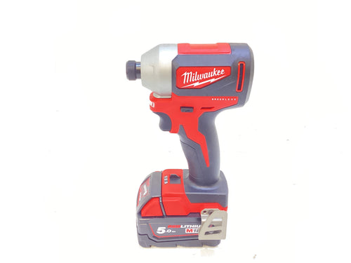 Atornillador a Bateria Milwaukee m18 blid2 de segunda mano · Atornilladores — Revisado