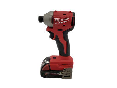 Taladro a Bateria Milwaukee m18 Blidr de segunda mano · Taladros — Bueno