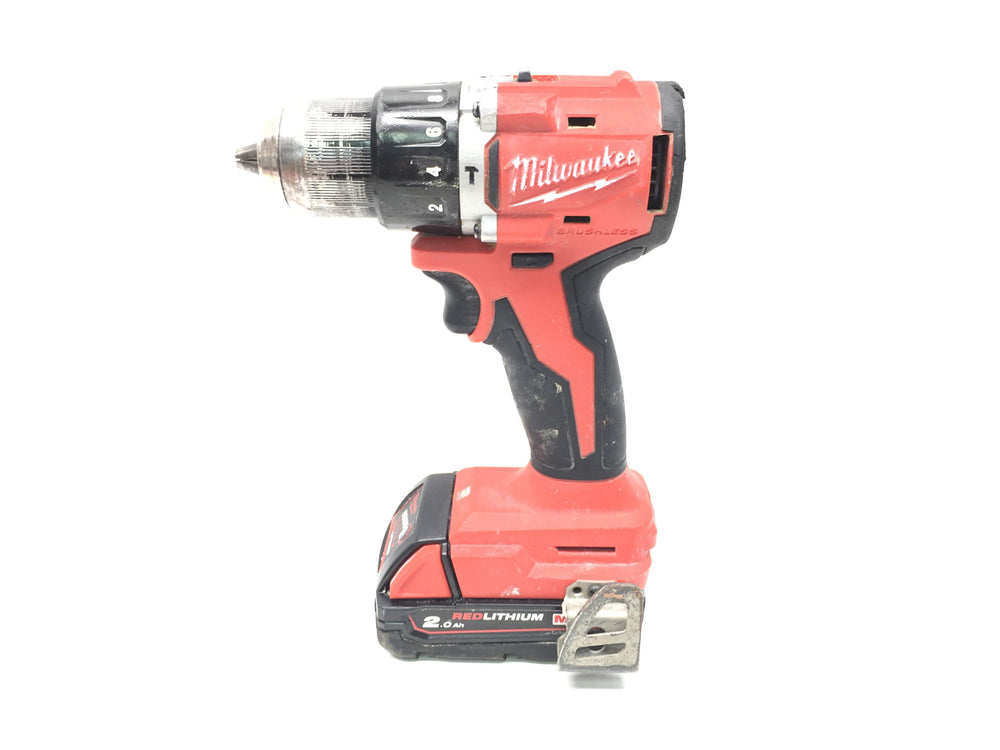 Taladro a Bateria Milwaukee m18 Bpdrc de segunda mano · Taladros — Como nuevo