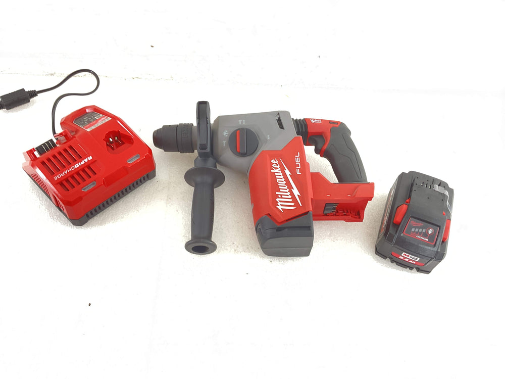 Martillo a Bateria Milwaukee m18 Fhx de segunda mano · Martillos y percutores — Como nuevo