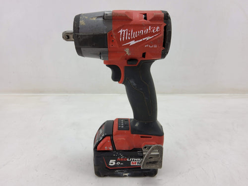 Atornillador a Bateria Milwaukee m18 fmtiw2p12 de segunda mano · Atornilladores — Revisado