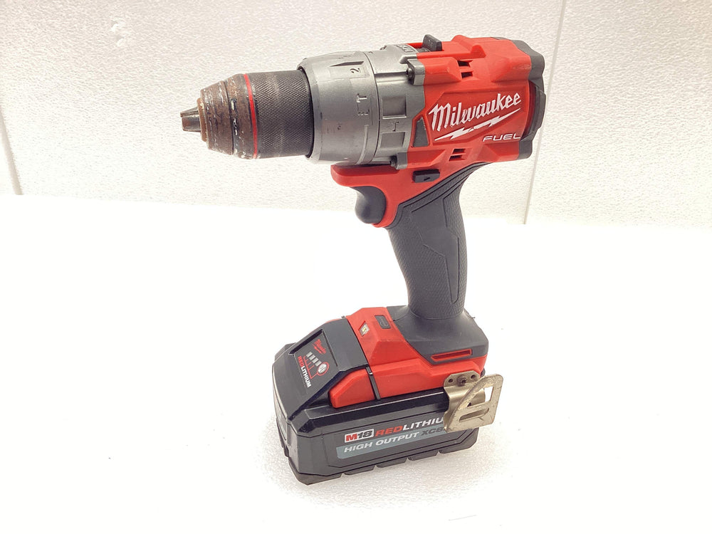 Taladro a Bateria Milwaukee m18 Fuel 2904-20 de segunda mano · Taladros — Con uso