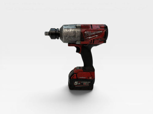 Atornillador a Bateria Milwaukee m18fhiwf34 de segunda mano · Atornilladores — Con uso