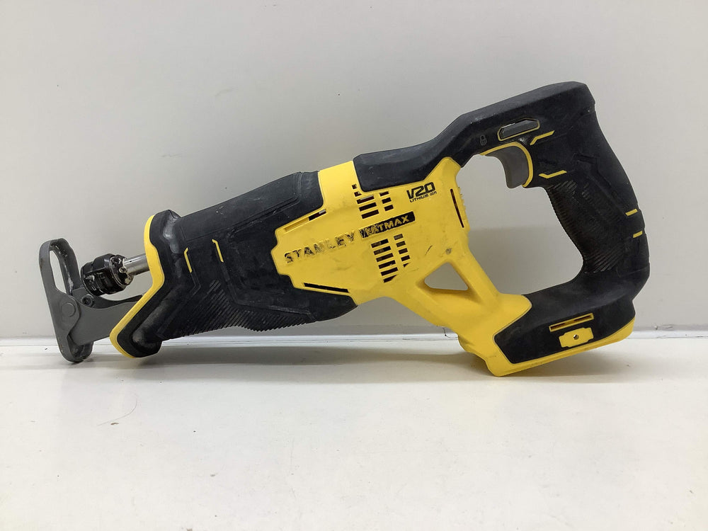 Sierra Sable Stanley smfcs300 de segunda mano · Sierras — Con uso
