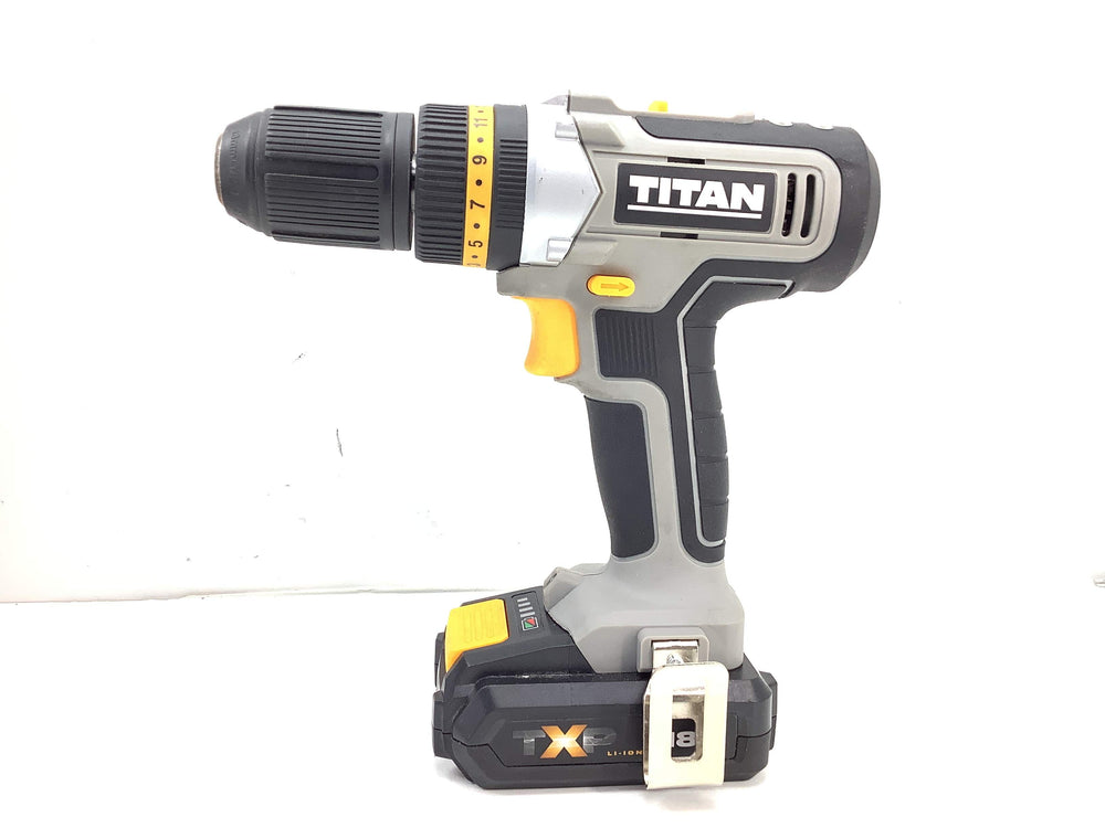 Taladro a Bateria Titan tti884com de segunda mano · Taladros — Con uso (2)